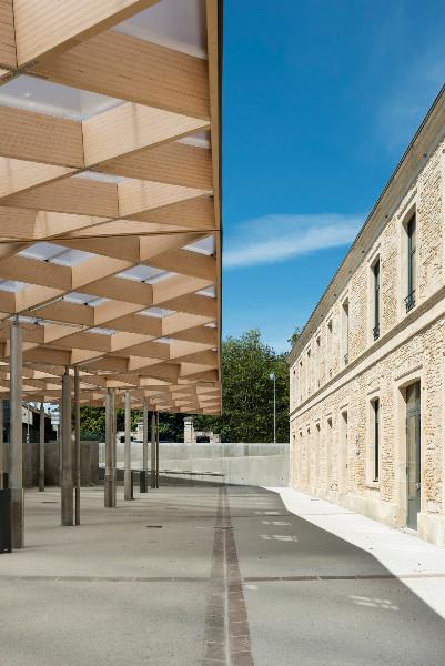 REHABILITATION ET EXTENSION de LA PLACE du MARCHE de COURSEULLES sur MER (14)