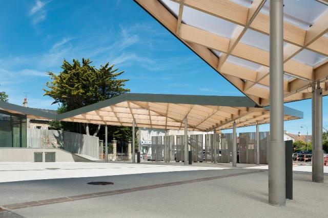 REHABILITATION ET EXTENSION de LA PLACE du MARCHE de COURSEULLES sur MER (14)