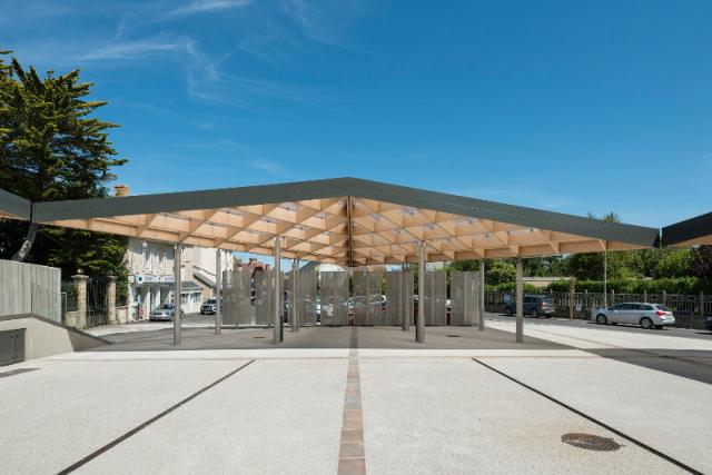 REHABILITATION ET EXTENSION de LA PLACE du MARCHE de COURSEULLES sur MER (14)