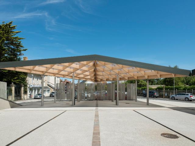 REHABILITATION ET EXTENSION de LA PLACE du MARCHE de COURSEULLES sur MER (14)