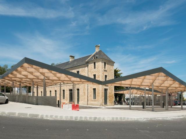 REHABILITATION ET EXTENSION de LA PLACE du MARCHE de COURSEULLES sur MER (14)